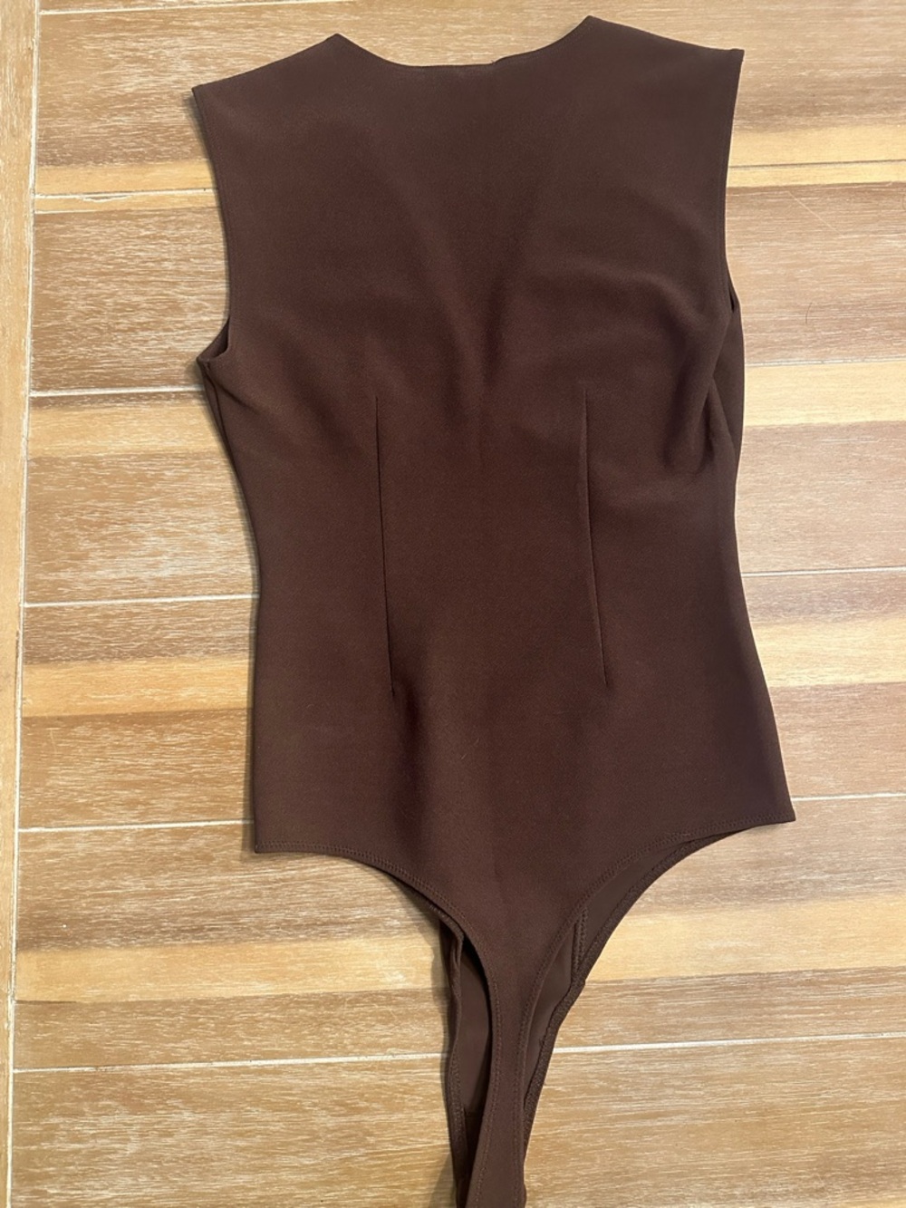 Abercrombie & Fitch Brown V-Neck Sleeveless Bodysuit - Picture 2 of 3